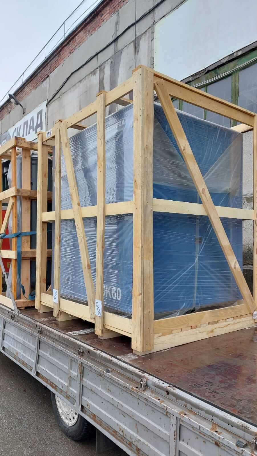 Отгрузка компрессора Remeza ВК60-8 дилеру в г. Новосибирск